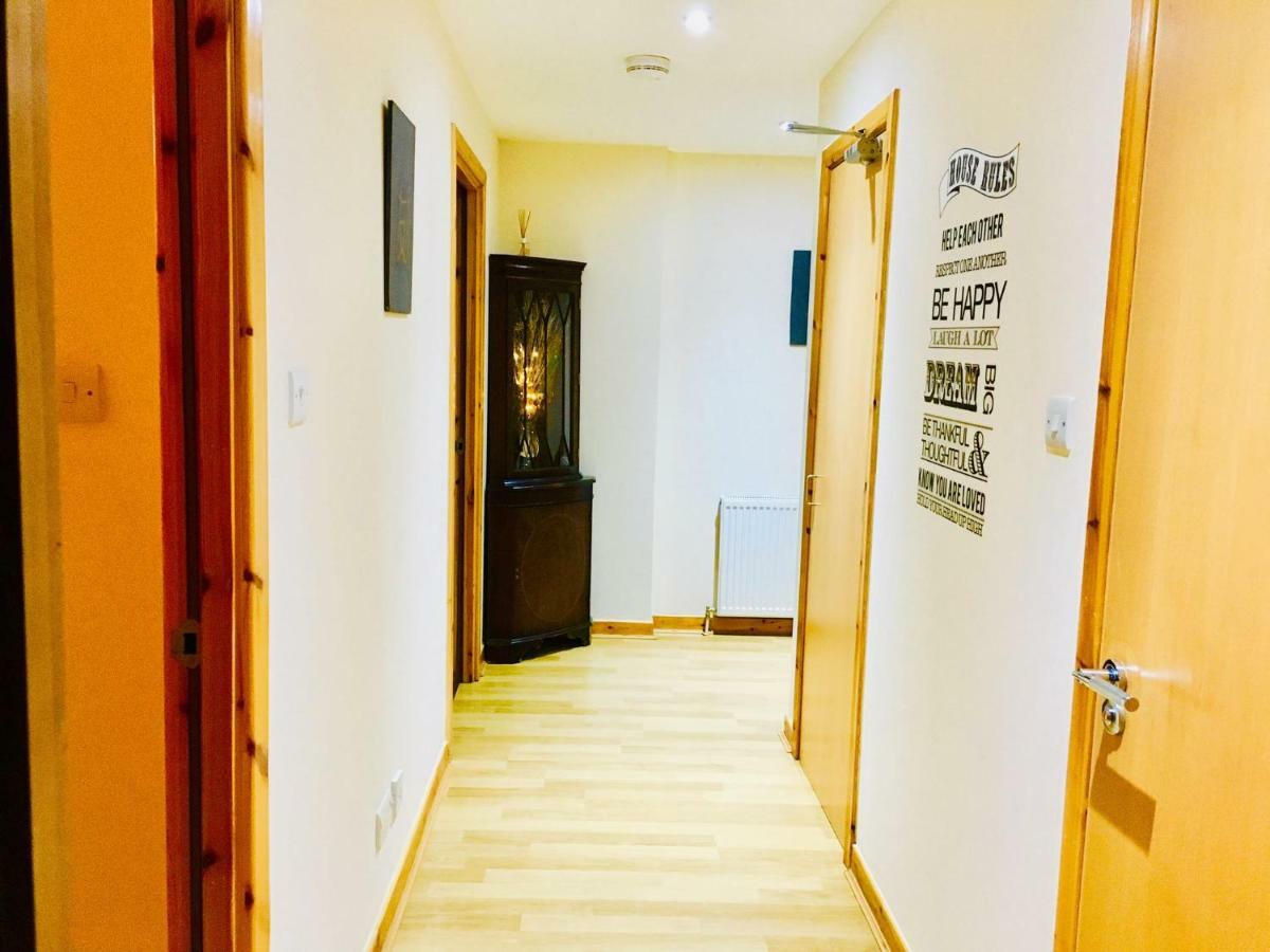 Azim And Suzi'S City Centre Apartment Инвернес Екстериор снимка